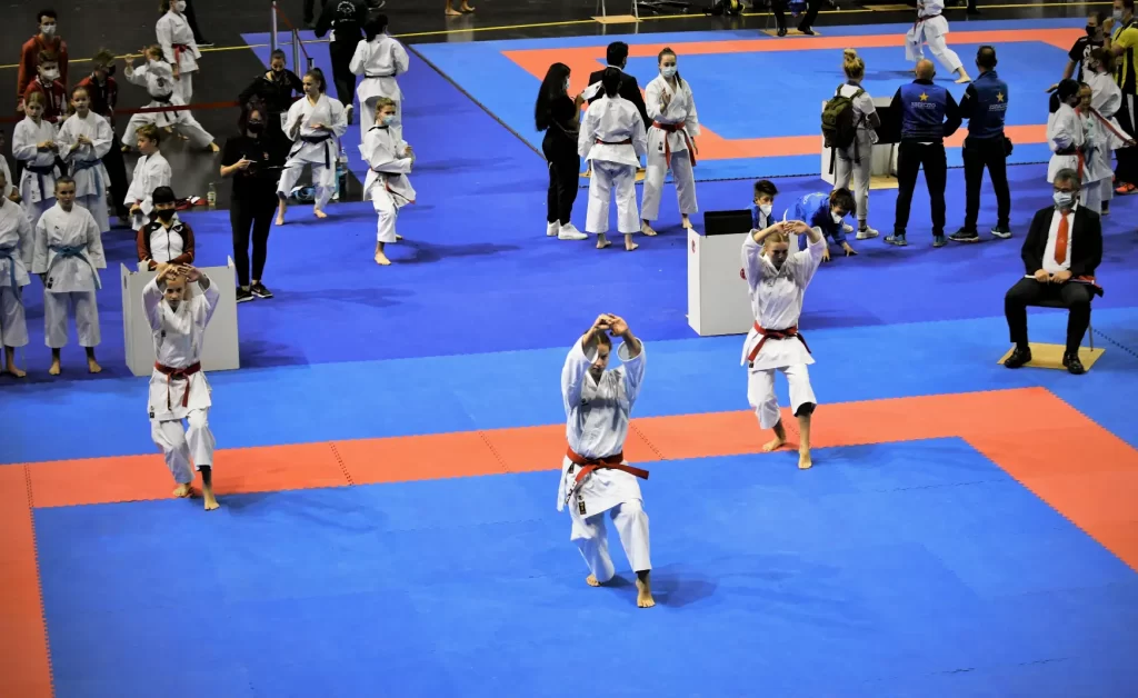 Kata Papuren - Sport Fällanden im Team bei Ikigaido Karate